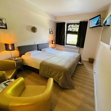 Hostellerie Sainte-Cecile 3* سانت سيسيل