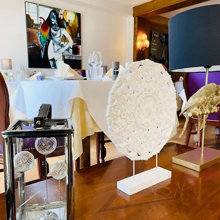 Hostellerie Sainte-Cecile Отель