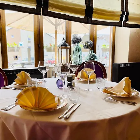 Hostellerie Sainte-Cecile Отель 3*