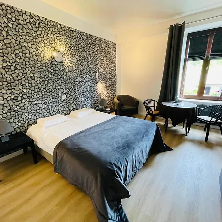 Hostellerie Sainte-Cecile Отель 3*