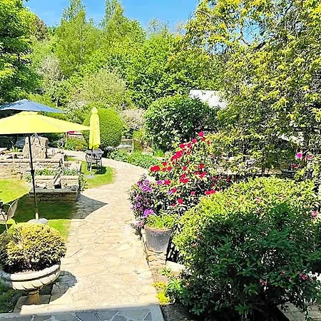 Hostellerie Sainte-Cecile 3*