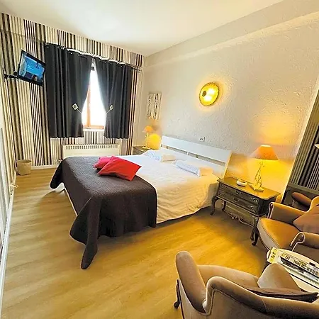 فندق Hostellerie Sainte-Cecile سانت سيسيل