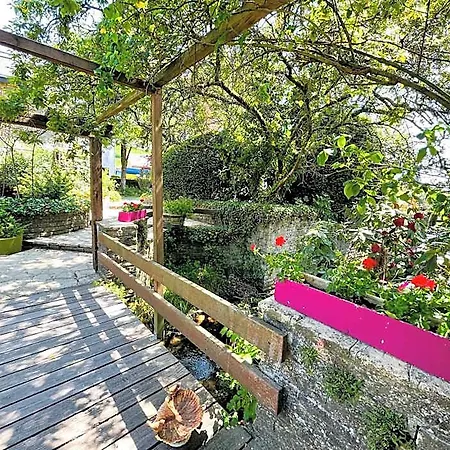 Hostellerie Sainte-Cecile فندق 3*