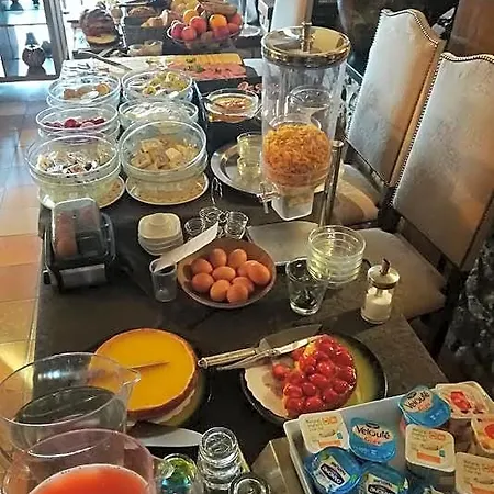 Hostellerie Sainte-Cecile 3*