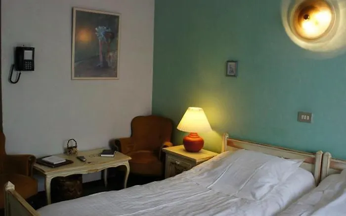 Hostellerie Sainte-Cecile 상테세실